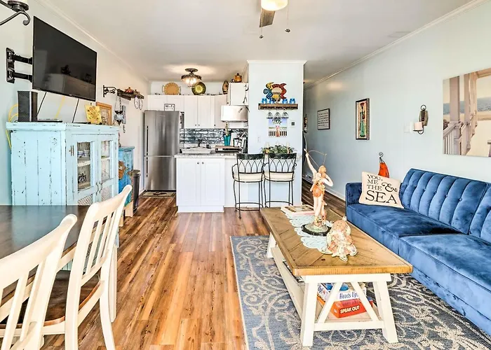 North Topsail Oceanfront Condo W/ Balcony!