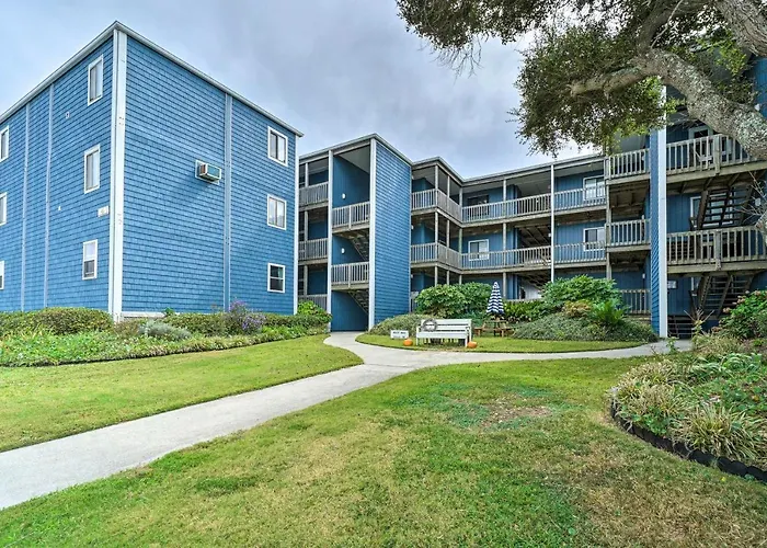 Chic Oceanfront North Topsail Beach Condo W/ Deck